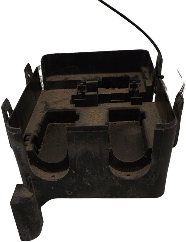 23158538 2010-2017 Chevrolet Equinox Engine Bay Fuse Box Lower Cover Used OEM 23158538