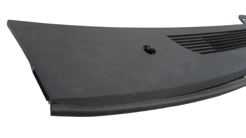 25722827 1999-2003 Buick Park Avenue Windshield Defroster Nozzle Used 25722827 OEM