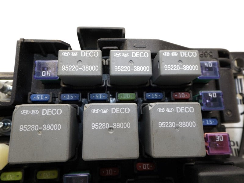 919501D200 2007-2012 Kia Rondo Fuse Relay Box Used OEM 919501D210
