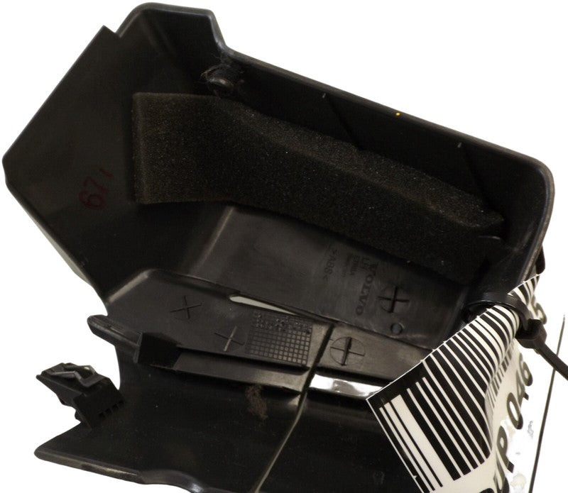 39811469 2010-2016 Volvo XC70 Driver LH Seat Belt Guide Used OEM 39811469