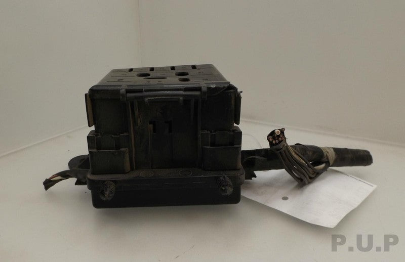 4L2T 14A488 DH 2004 Mercury Mountaineer 4.6L Rear Fuse Box 4L2T14A488DH (cover damage)