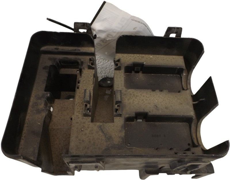 23158538 2010-2017 Chevrolet Equinox Engine Bay Fuse Box Lower Cover Used OEM 23158538