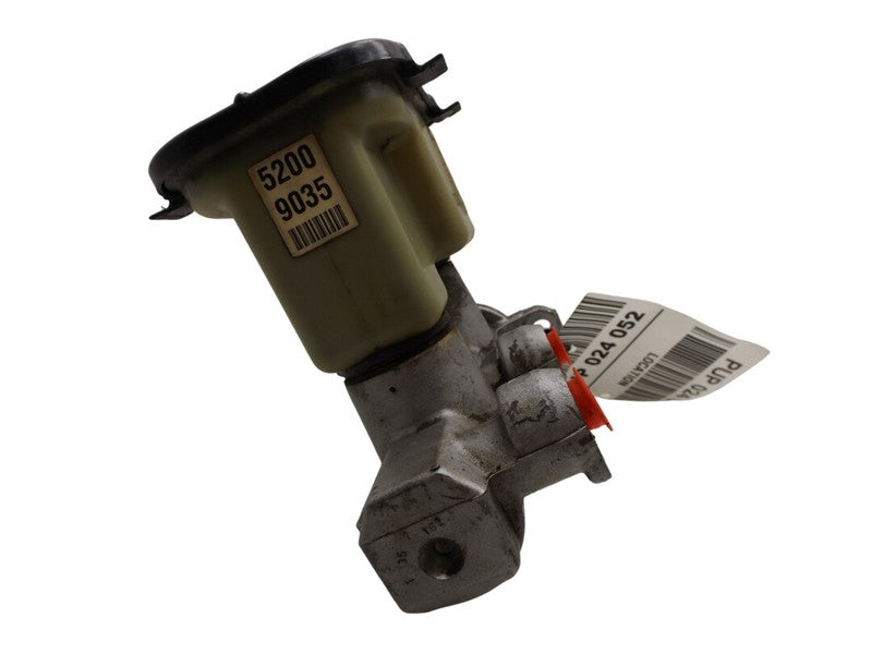 52009035 1994-1997 Dodge Ram 1500 Brake Master Cylinder W/ Reservoir Used OEM 52009035
