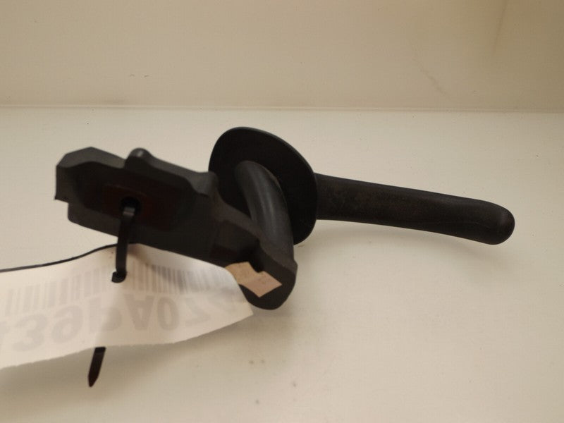 F75Z7822601AAA 1997-2002 Ford Expedition Right Interior Door Handle F85B-7822600-AAW