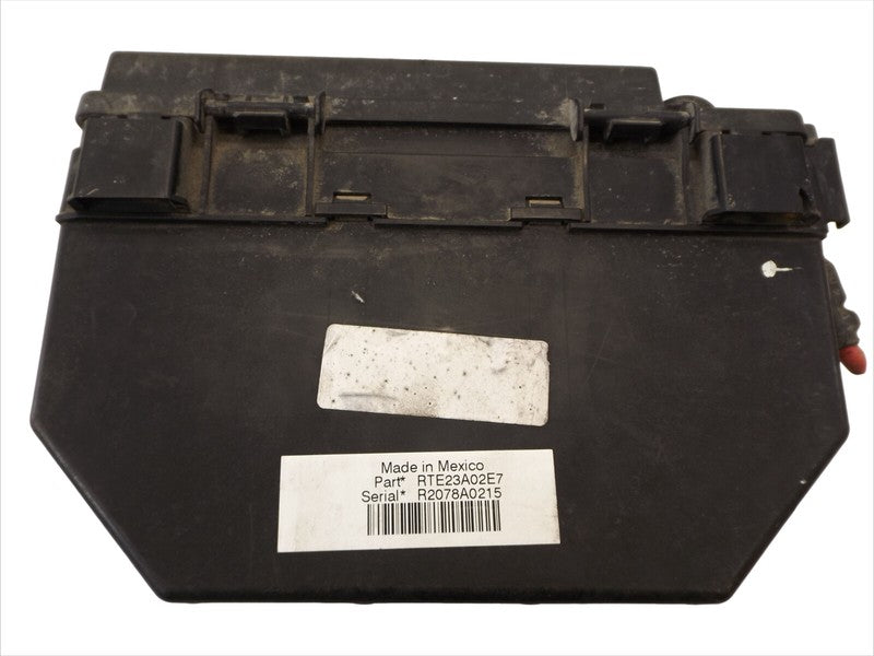 RTE23A02E7 2008-2010 Chrysler Town & Country Fuse and Relay Center 3.8L Used 68239606AB