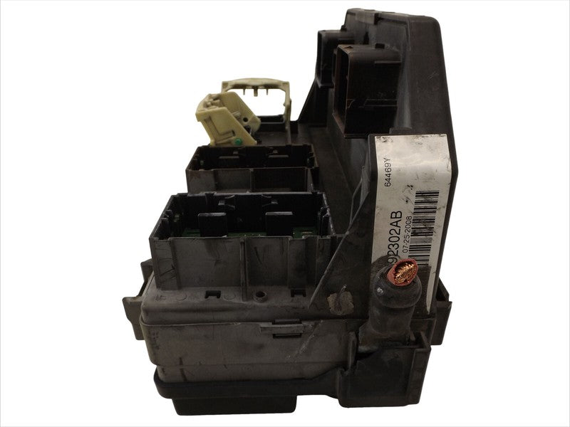 RTE23A02E7 2008-2010 Chrysler Town & Country Fuse and Relay Center 3.8L Used 68239606AB