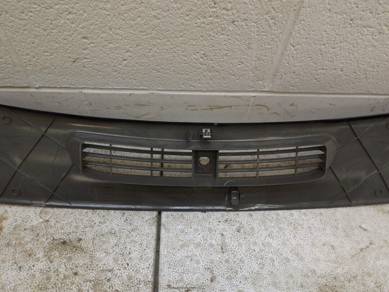 15032563 1998-2005 Oldsmobile Bravada Defroster Trim Panel Used OEM 15032562