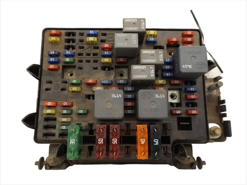 15328806 1999-2006 Chevrolet Silverado Fuse Relay Box Used OEM 12193645
