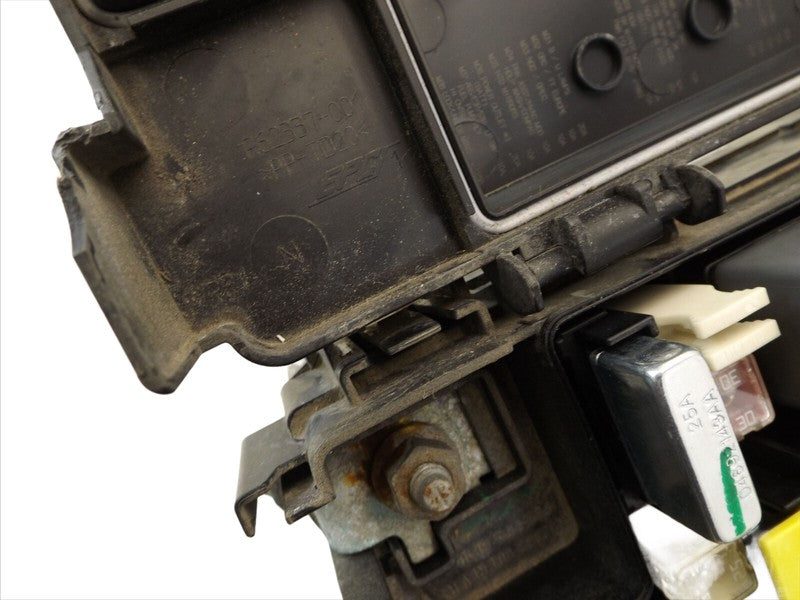 RTE23A02E7 2008-2010 Chrysler Town & Country Fuse and Relay Center 3.8L Used 68239606AB