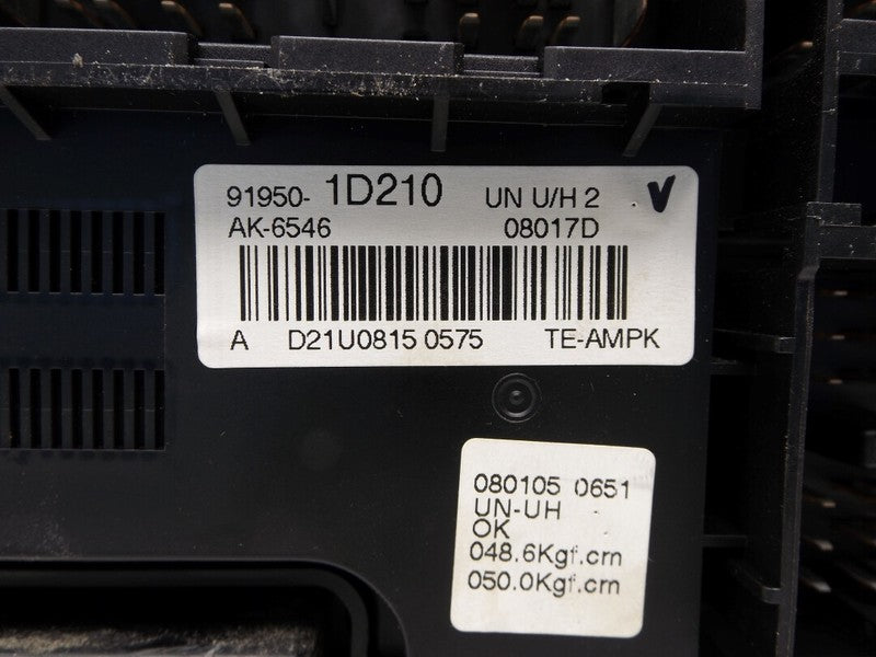 919501D200 2007-2012 Kia Rondo Fuse Relay Box Used OEM 919501D210