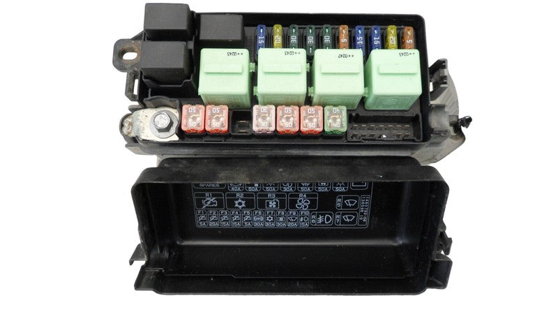 148079009 2002-2006 Mini Cooper Fuse Box 1.6L Used 61146906614 OEM
