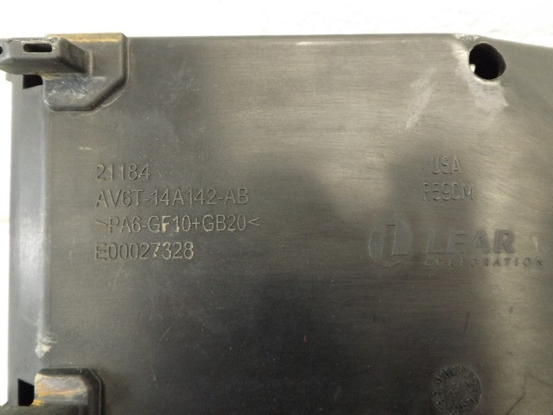AV6T14A067AC 2012-2014 Ford Focus Fuse Relay Box Used AV6T14A067AC OEM