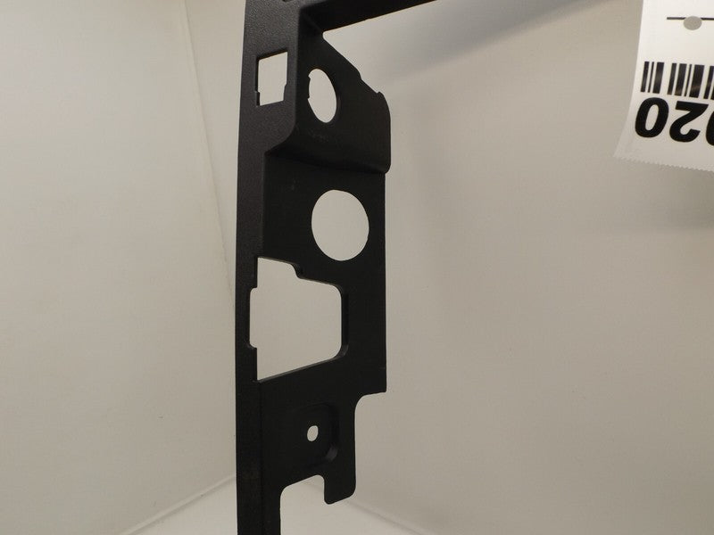 15706760 1998-2005 Chevy Blazer OEM DASH GLOVEBOX DOOR LATCH BRACKET Black 15706760