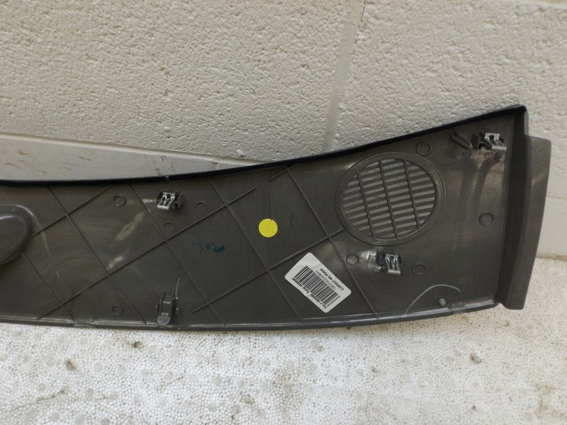 15032563 1998-2005 Oldsmobile Bravada Defroster Trim Panel Used OEM 15032562