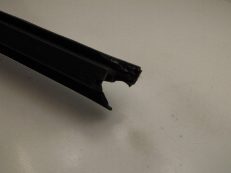 F75Z7825861AA 1997-2002 Ford Expedition Rear Left Interior Window Belt Seal F75Z7825861AA