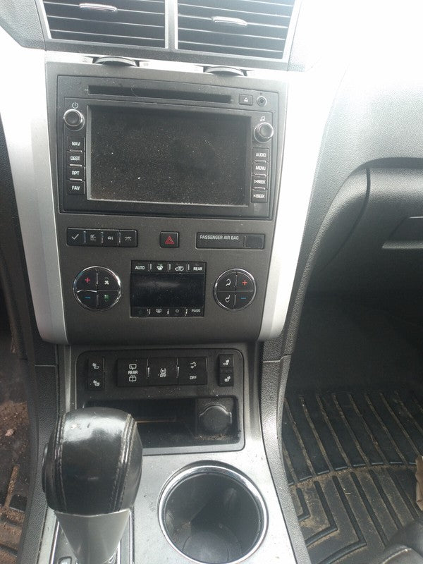 20836170 2009-2012 Chevrolet Traverse Instrument Cluster Speedometer Cover Used 20836170