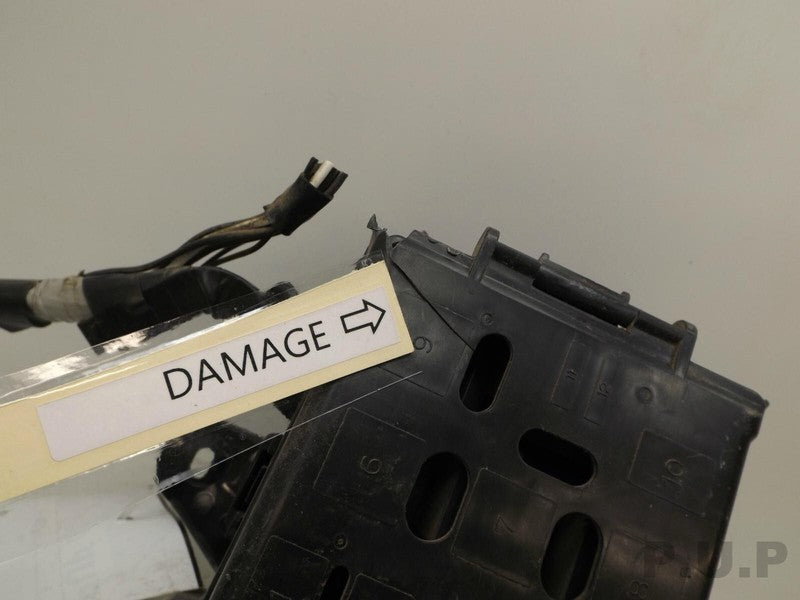 4L2T 14A488 DH 2004 Mercury Mountaineer 4.6L Rear Fuse Box 4L2T14A488DH (cover damage)