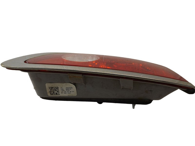 25889252 2008-2012 Buick Enclave RR Lid Mounted Tail Light Assembly Used 25889252 OEM