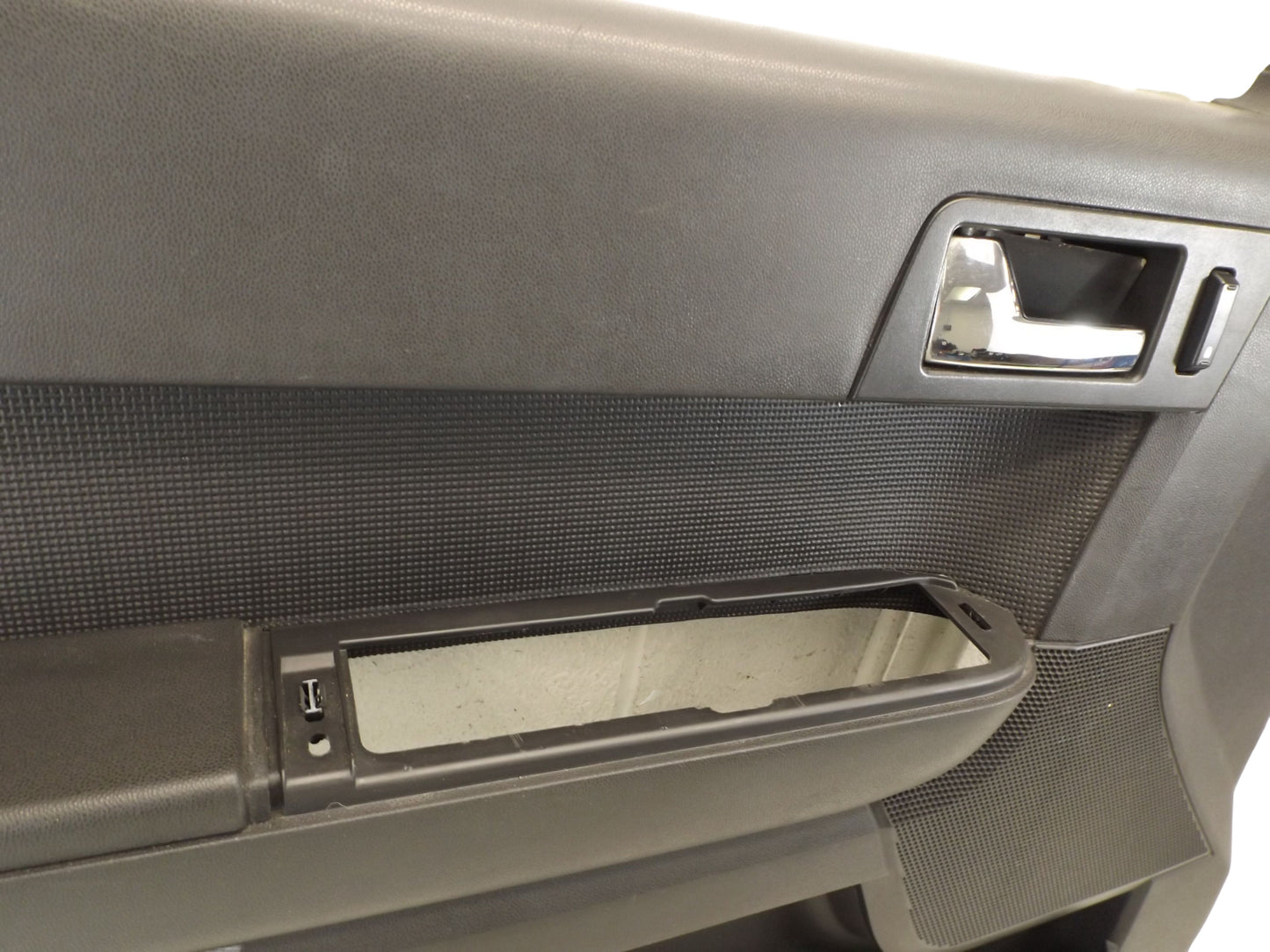 9L8Z7823943DD 2008-2012 Ford Escape Driver FL Door Interior Trim Panel Used 9L8Z7823943DD OEM
