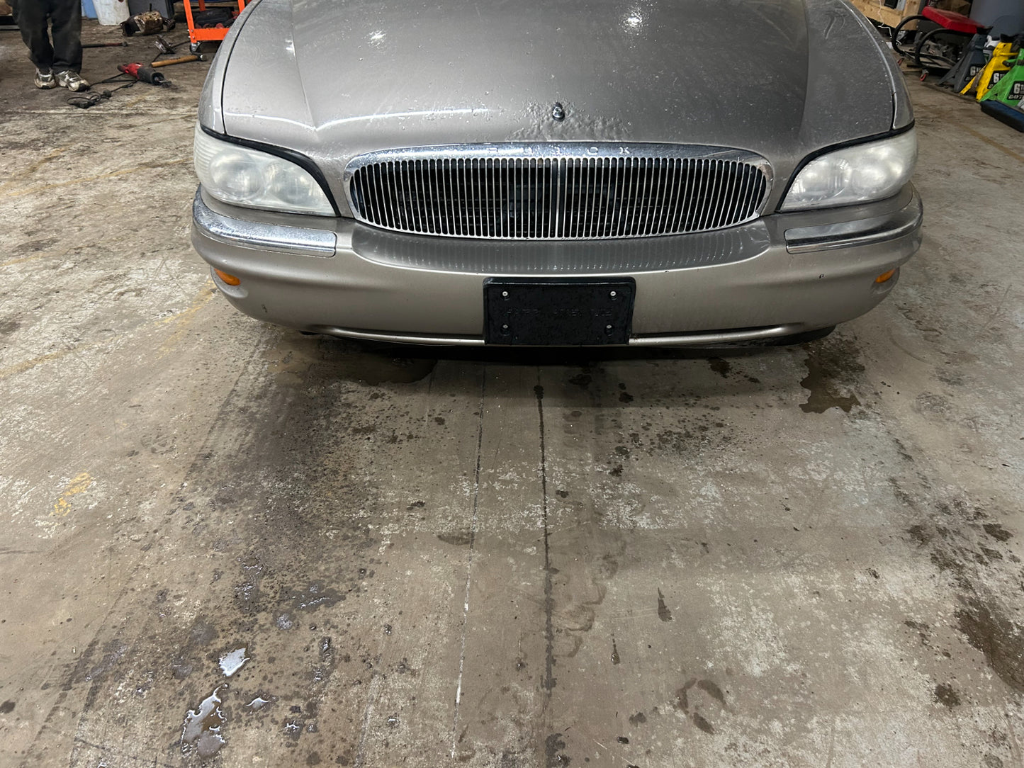 25665576 1998-2004 Buick Park Avenue Instrument Cluster Bezel Used 25665576 OEM