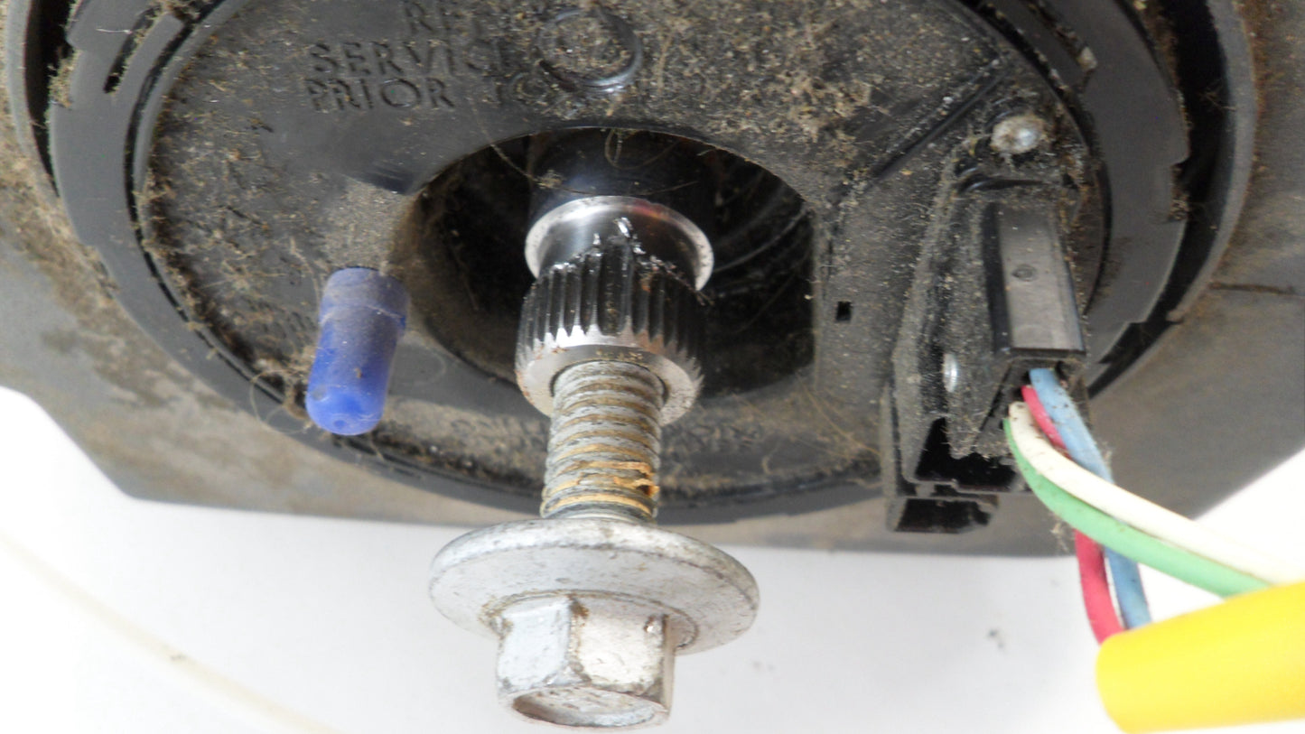 5057493AA 06 Dodge Ram 1500 Steering Column W/O Radio Controls (Damaged Key) 5057493AA OEM