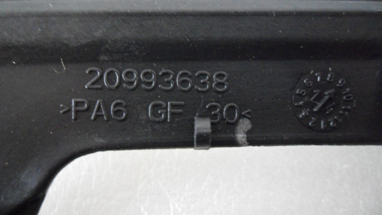 22846347 2013-2016 GMC Acadia Dash Radio AC Heater Climate Bezel Trim Used 22846347 OEM