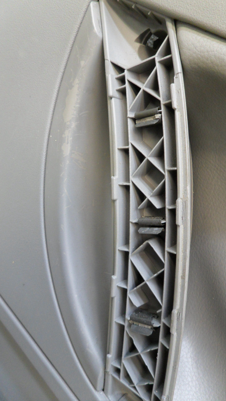 1C0868102C 2000-2001 Volkswagen Beetle FR Door Interior Trim Panel Used 1C0868102C OEM