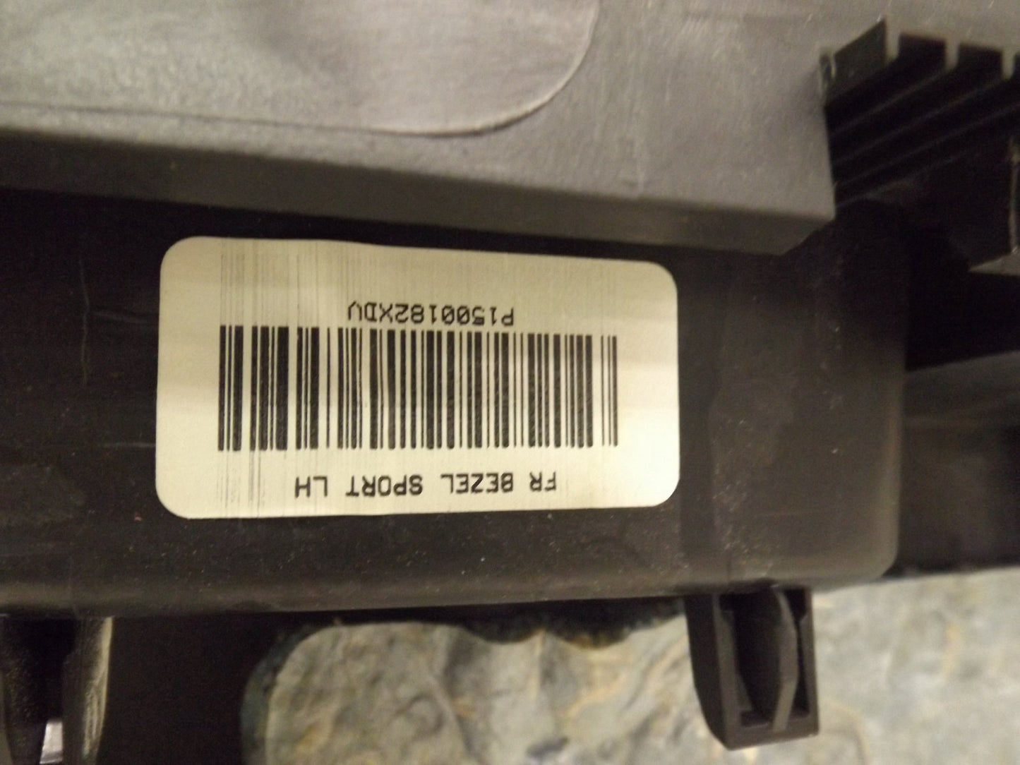 1BM921DVAF 2008-2012 Jeep Liberty Driver Front Left Interior Door Panel Used OEM 1BM931DVAE