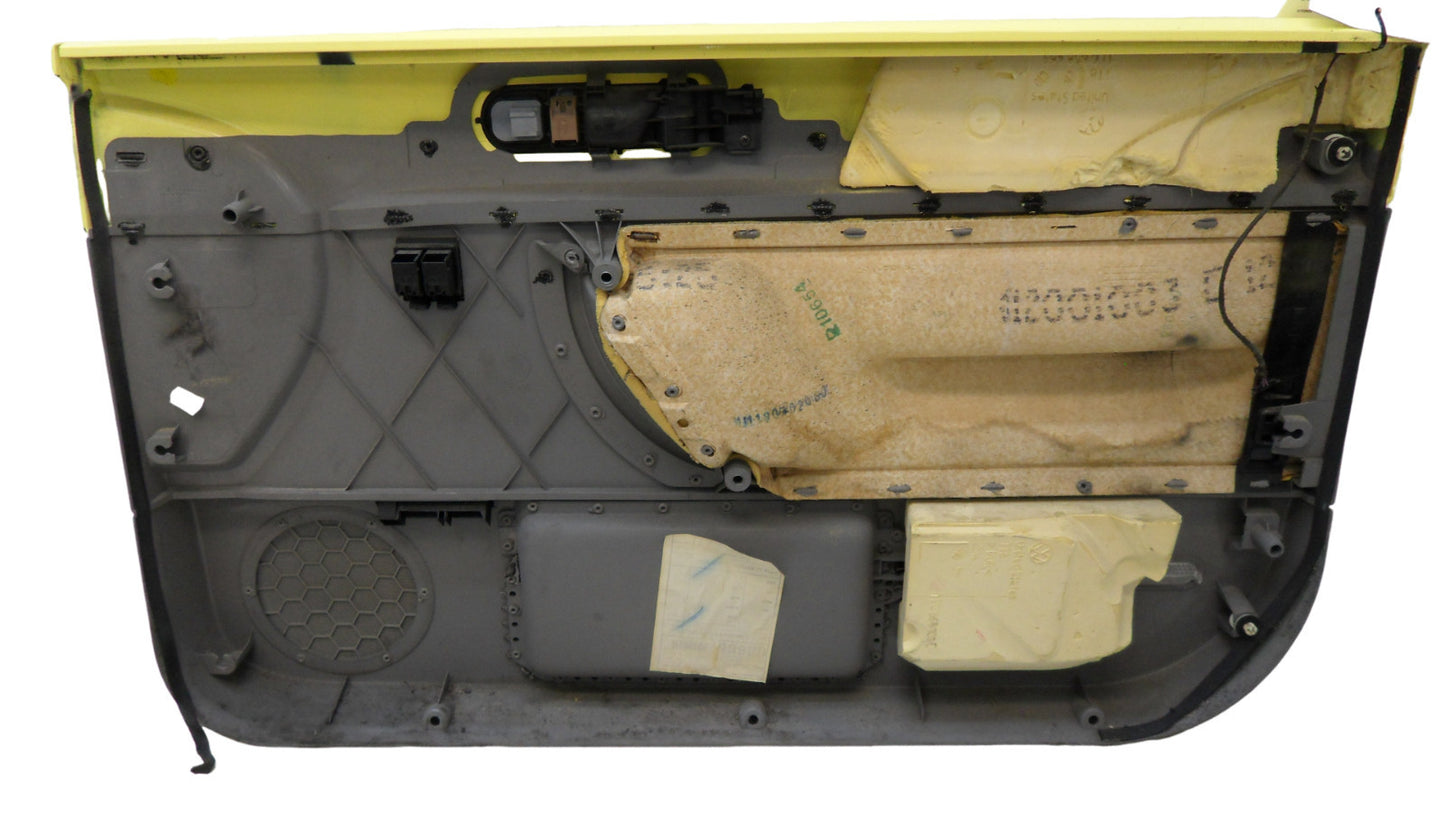 1C0868101C 2000-2001 Volkswagen Beetle FL Door Interior Trim Panel Used 1C0868101C OEM
