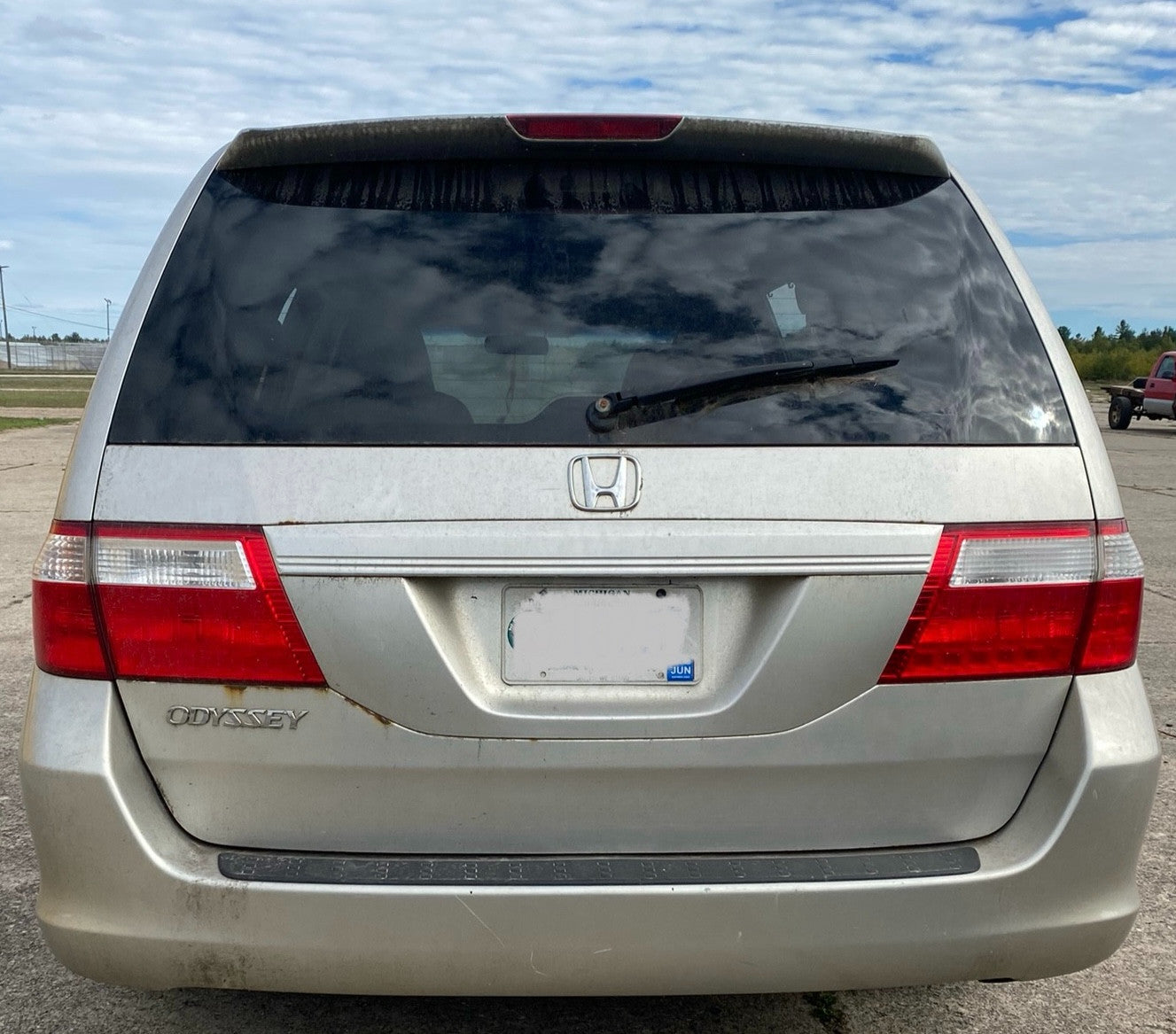 QA24T2R1071707 2005-07 Honda Odyssey Passenger RL Fuse and Relay Center Used QA24T2R1071707 OEM
