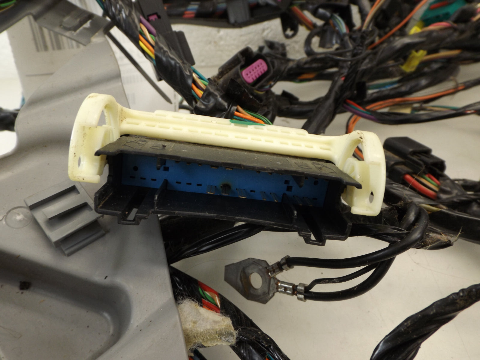 25882622 08-09 Chevrolet Silverado 1500 Body / Interior Wiring Harness Used 25882622 OEM