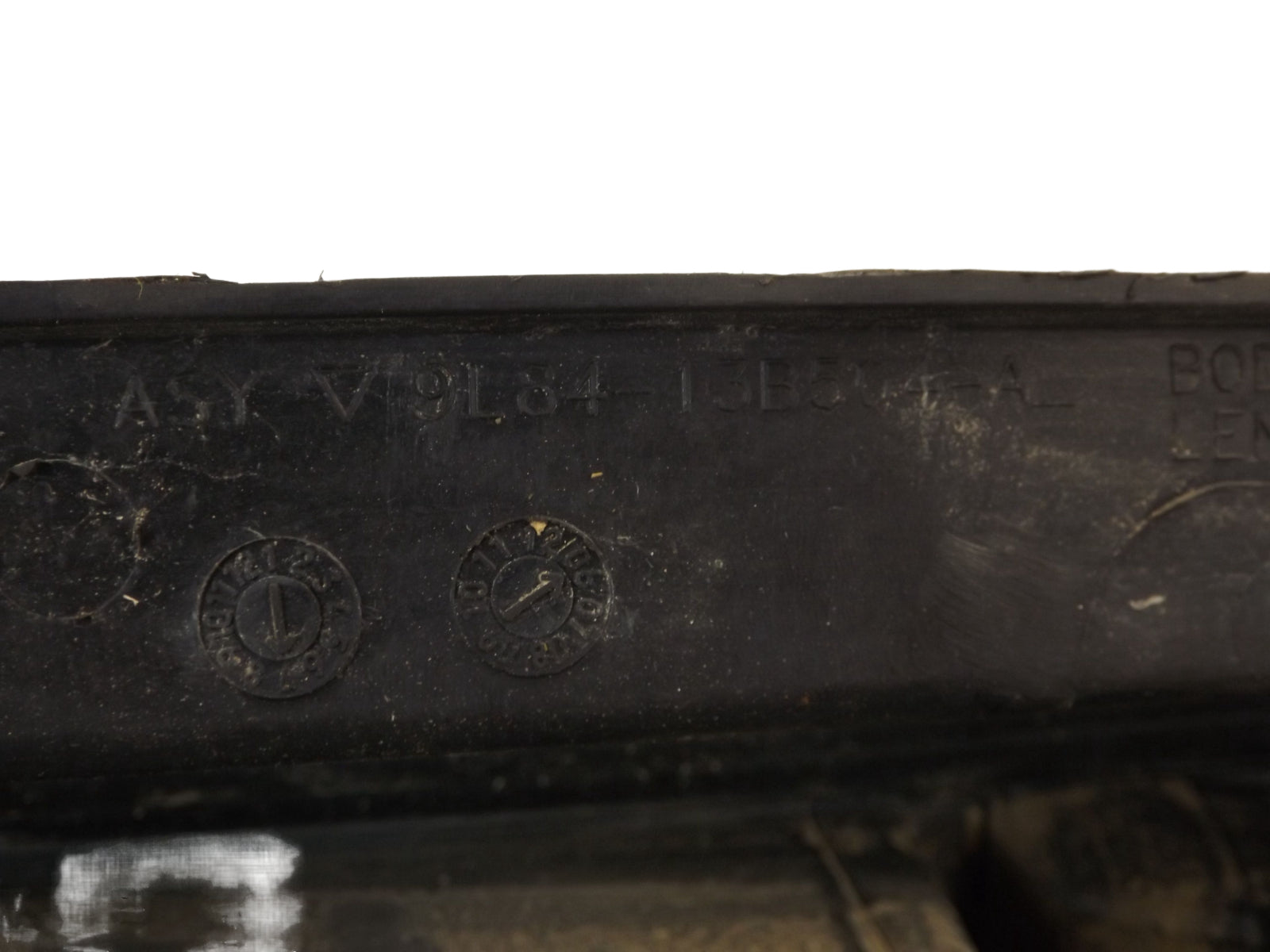 8L8Z13405A 2008-2012 Ford Escape Passenger RR Tail Light Assembly Used 8L8Z13405A OEM