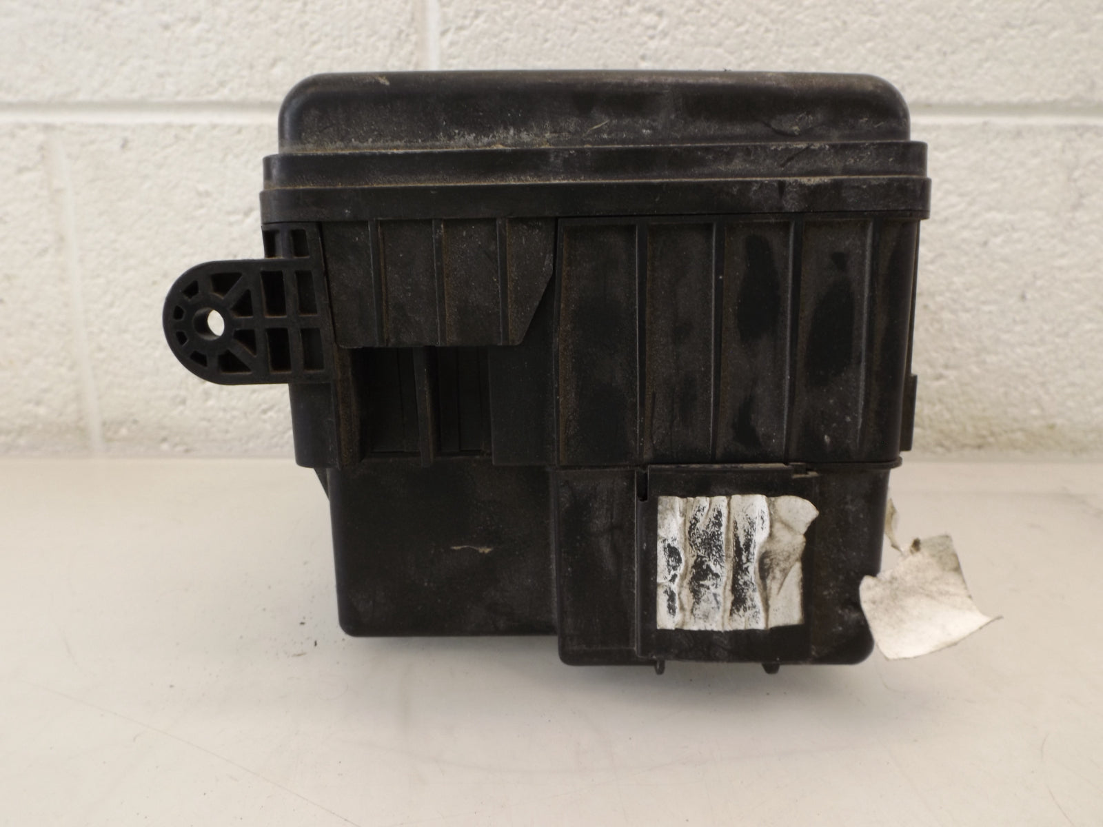 9121326003 2001-2006 Hyundai Santa Fe Fuse Box w/ Cover 2.7L Used 9121326003 OEM