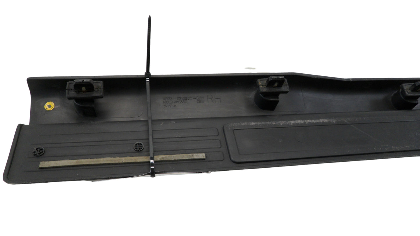 4R336313200EMW 2005-2009 Ford Mustang FR Door Trim Scuff Plate Used 4R336313200EMW OEM