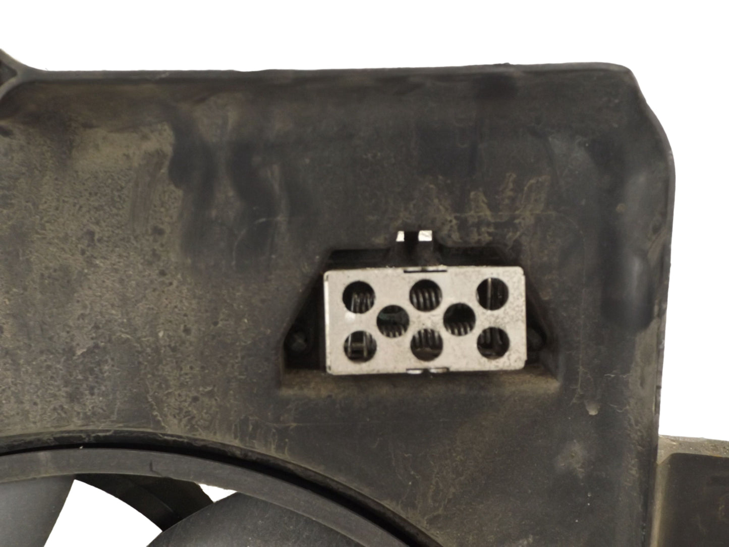 8L8Z8C607A 2008-2012 Ford Escape Engine Cooling Fan Assembly 2.5L /2.3L Used 8L8Z8C607A OEM