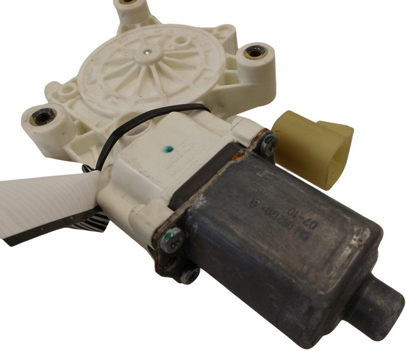 0130822261 2006-2011 Chevrolet Impala Passenger FR Window Motor Used OEM 0130822261