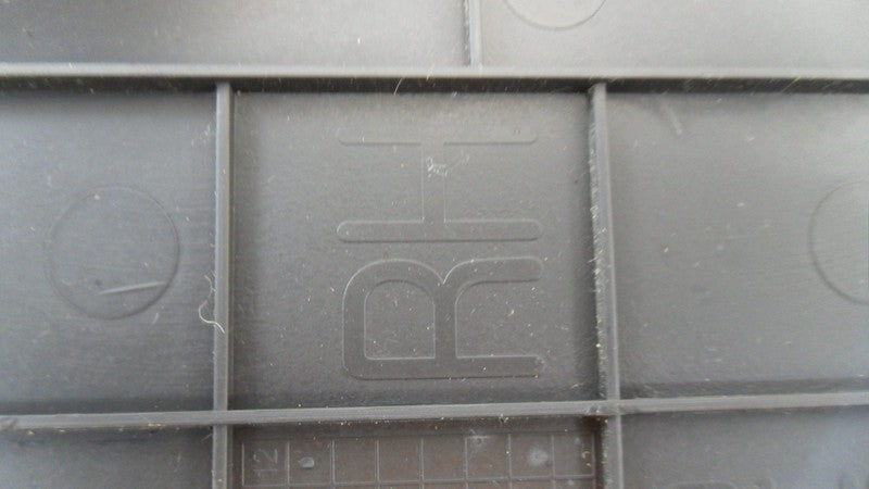 847673K110HZ 2007-2010 Hyundai Sonata FR Instrument Panel Side Cover Used 847673K110HZ OEM