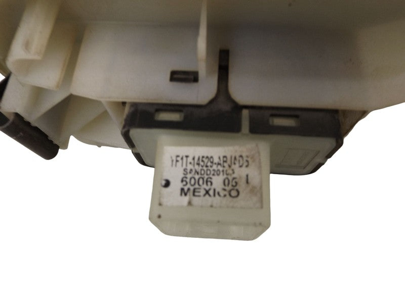 3T2414A563AAW 2005-2006 Mazda Tribute FR Door Window Switch Bezel Used 3T2414A563AAW OEM