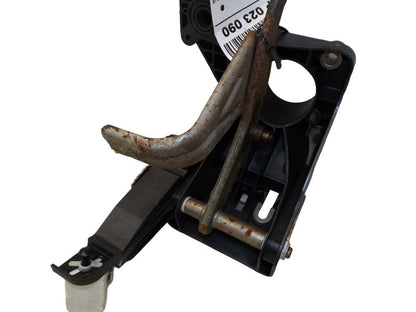 05281331AC 2004-2008 Chrysler Pacifica Brake Pedal Assembly Used OEM 05281331AC