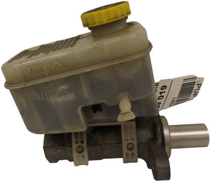 68004467AD 2008-2012 Jeep Liberty 3.7L Brake Master Cylinder W/ Reservoir Used OEM 202400