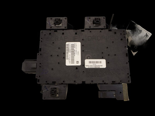 AG1T14B476 2010-2012 Lincoln MKZ Fuse and Relay Chassis Control Fuse Box Used AG1T14B476