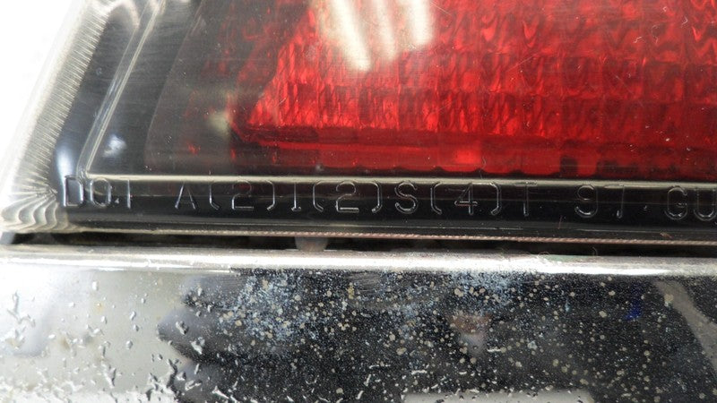 16523578 1999-2004 Buick Park Avenue Right Rear Tail Light Assembly Used 16523578 