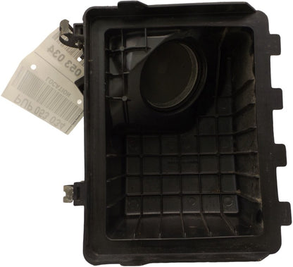 19332971 1998-2005 Oldsmobile Silhouette Upper Air Filter Housing W/ Mass Airflow Sensor