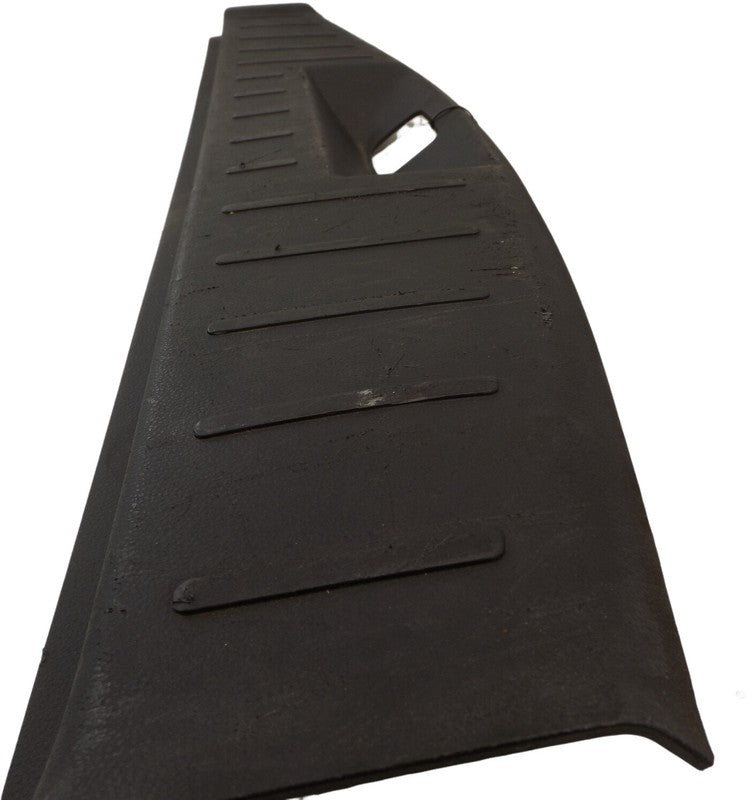 20987193 2010-2017 Chevrolet Equinox Rear Liftgate Sill Trim Used OEM 20872471