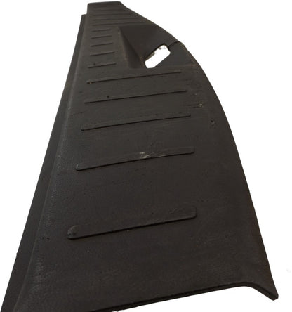 20987193 2010-2017 Chevrolet Equinox Rear Liftgate Sill Trim Used OEM 20872471