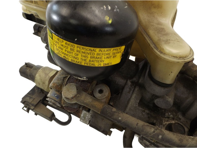 25533694 1986-1988 Oldsmobile 98 Brake Master Cylinder 3.8L Used 25533694 OEM