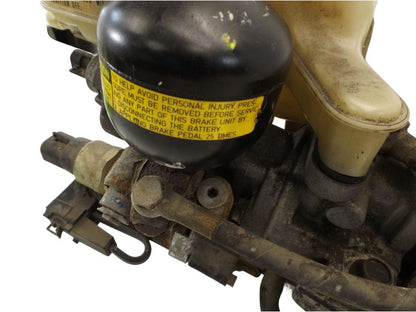 25533694 1986-1988 Oldsmobile 98 Brake Master Cylinder 3.8L Used 25533694 OEM
