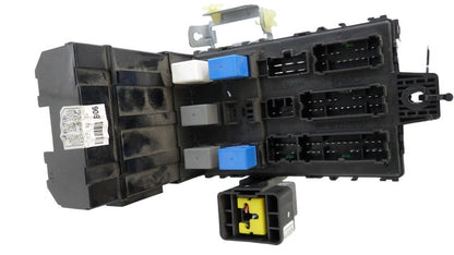 9118826105 2004 Hyundai Santa Fe Fuse Box 2.7L Used 9118826105 OEM