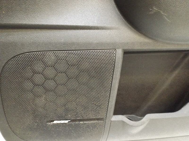 20934728 2009-2012 Chevrolet Traverse Front Right Door Trim Panel 20934728 OEM USED