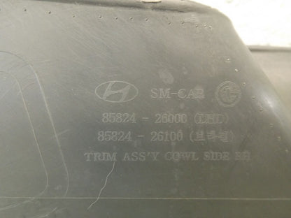 8582426100 2004-2006 Hyundai Santa Fe Right Kick Panel Trim Used 8582426100 OEM